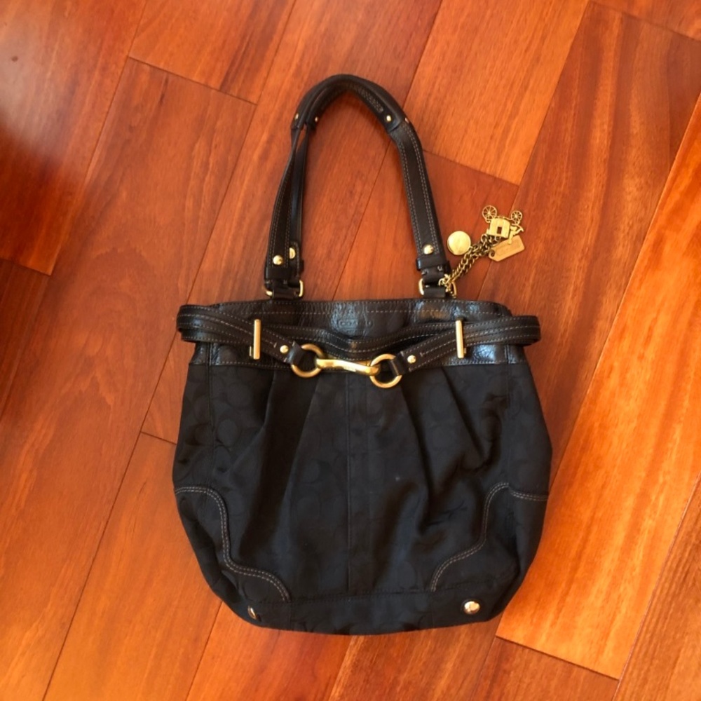 COACH - Black shoulder bag